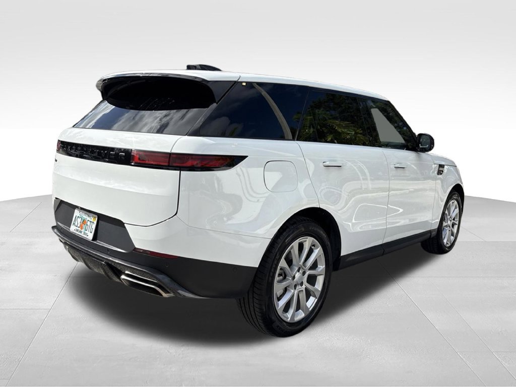 Used 2025 Land Rover Range Rover Sport SE AWD/4WD image 5