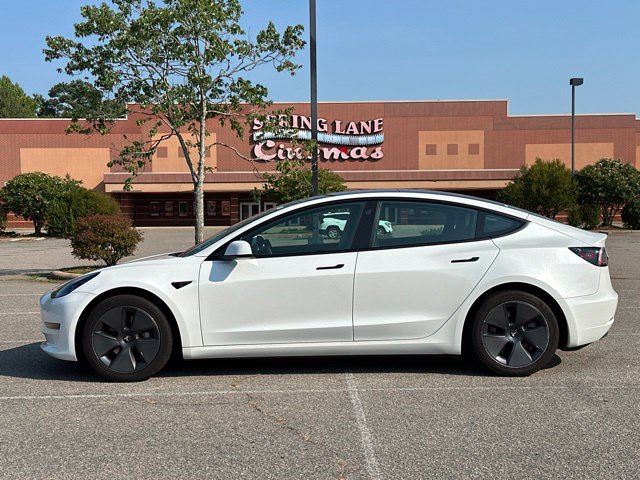 Used 2021 Tesla Model 3 Standard Range Plus RWD image 2