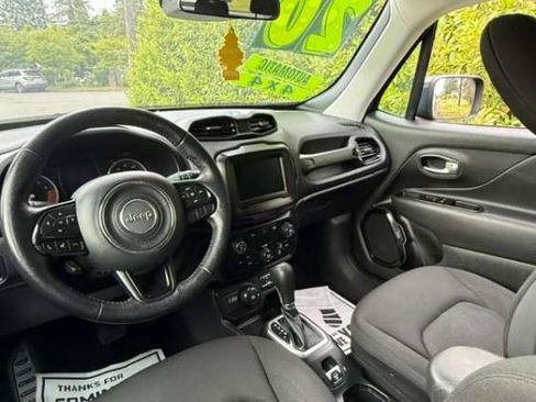 Used 2020 Jeep Renegade Altitude AWD/4WD image 10