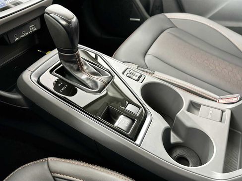 Used 2025 Subaru Crosstrek 2.5i Limited w/ Popular Package #4A image 13