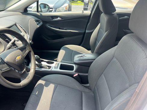 Used 2017 Chevrolet Cruze LS image 2