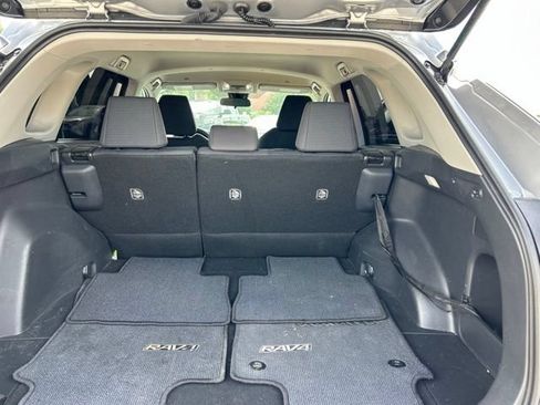 Used 2024 Toyota RAV4 LE FWD image 8
