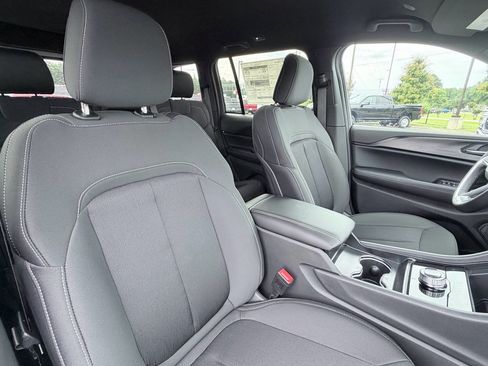 New 2026 Jeep Grand Cherokee Laredo RWD image 23