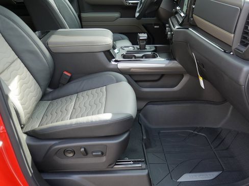 New 2026 Chevrolet Silverado 1500 ZR2 image 24