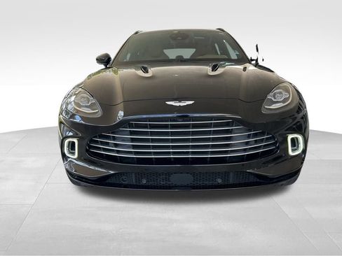 Used 2023 Aston Martin DBX image 13