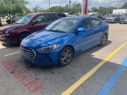Used 2018 Hyundai Elantra SEL FWD image 1