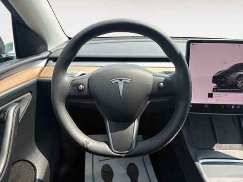 Used 2023 Tesla Model Y Long Range AWD/4WD image 12