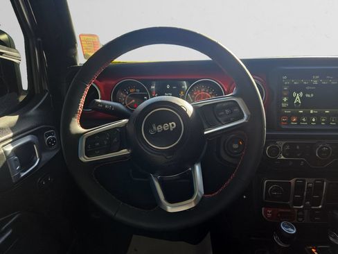 Used 2023 Jeep Wrangler Unlimited Rubicon w/ Cold Weather Group AWD/4WD image 14