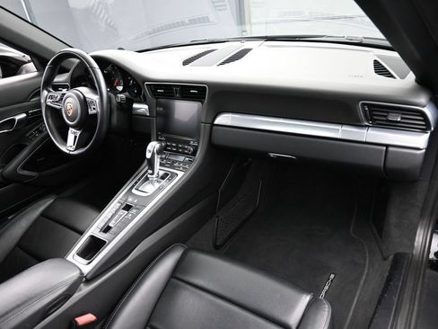 Certified 2017 Porsche 911 Targa 4 AWD/4WD image 29
