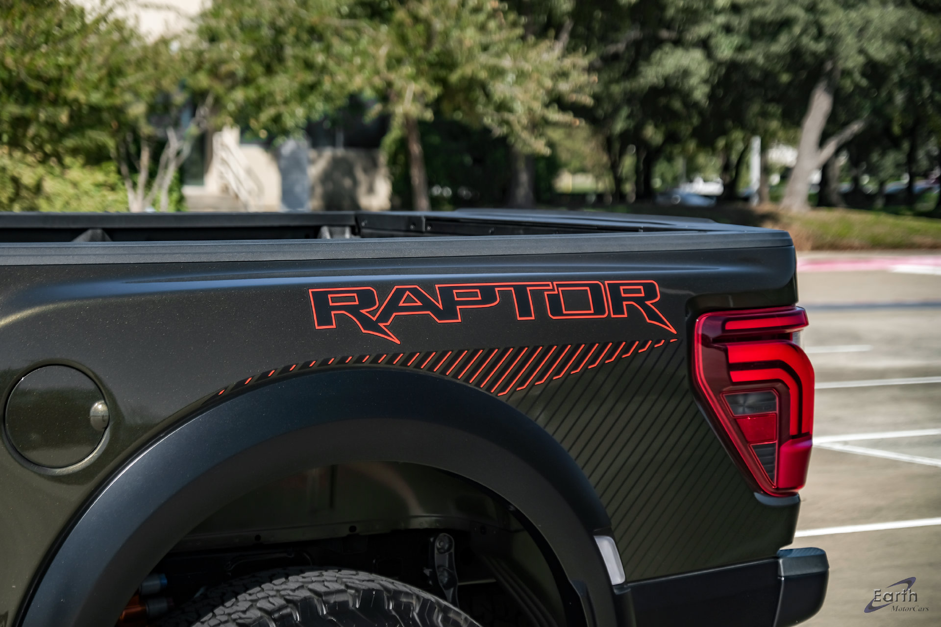 Used 2025 Ford F150 Raptor AWD/4WD image 33