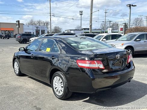 Used 2011 Toyota Camry LE image 7