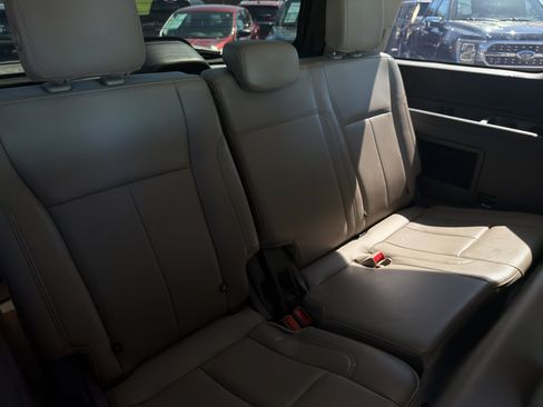 Used 2021 Ford Expedition XLT image 16