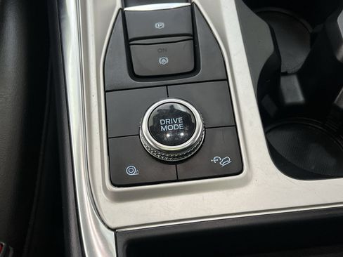 Used 2022 Ford Explorer XLT w/ Equipment Group 202A AWD/4WD image 33