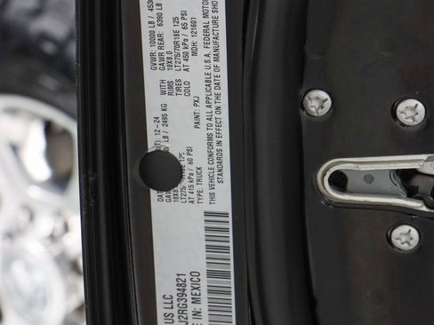 Used 2024 RAM 2500 Big Horn w/ Safety Group AWD/4WD image 34