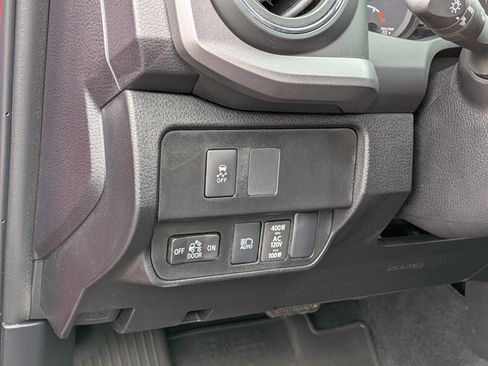 Certified 2023 Toyota Tacoma TRD Off-Road AWD/4WD image 16