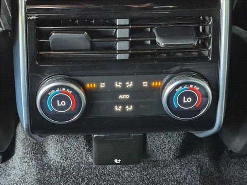 Certified 2024 Land Rover Range Rover Autobiography AWD/4WD image 17