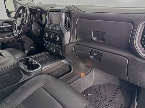 Used 2022 Chevrolet Silverado 3500 LTZ w/ LTZ Convenience Package image 30