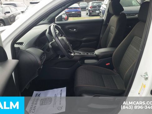 Used 2023 Honda HR-V Sport image 15