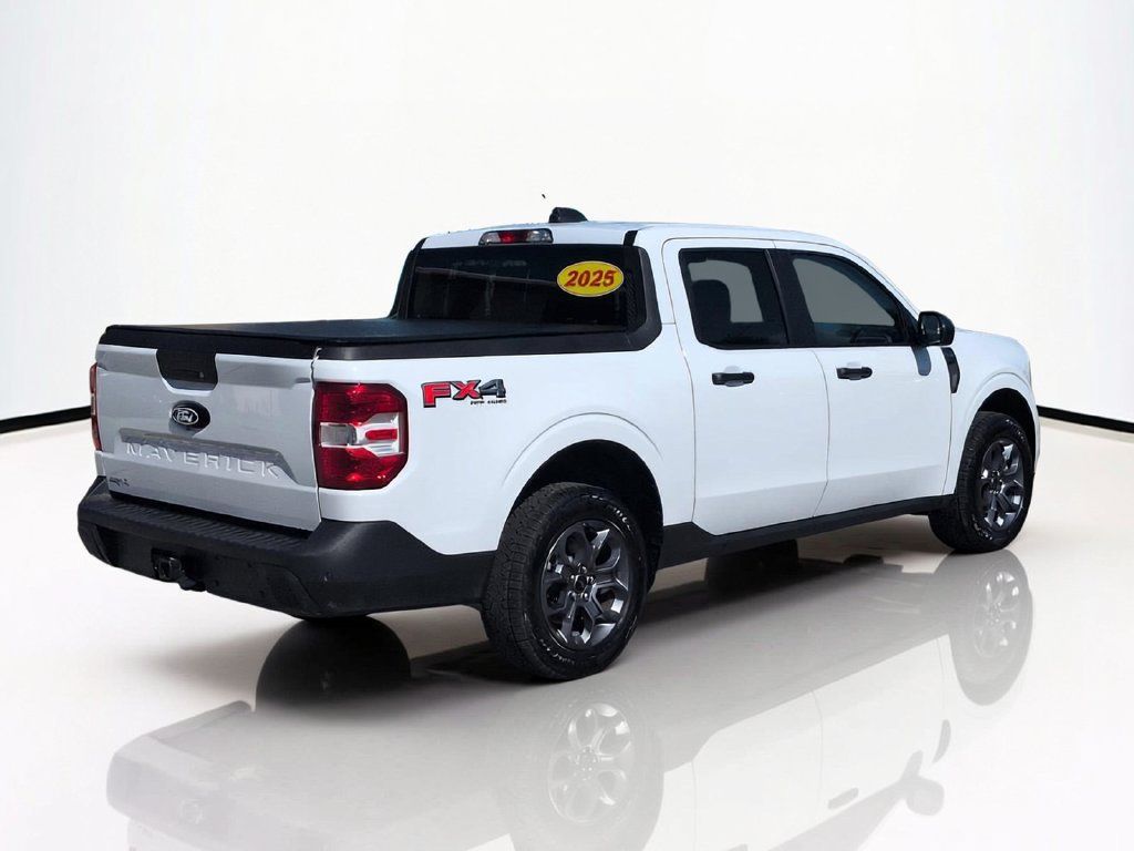 Used 2025 Ford Maverick XLT w/ XLT Luxury Package AWD/4WD image 6