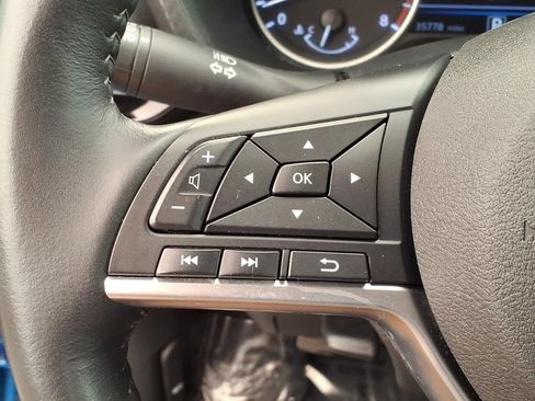 Certified 2023 Nissan Sentra SV FWD image 26