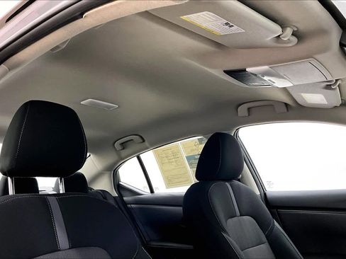 Used 2025 Nissan Sentra SV image 14