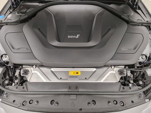 Certified 2025 BMW i4 eDrive40 w/ Premium Package image 24