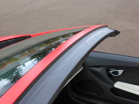 Used 2024 Lamborghini Huracan EVO image 37