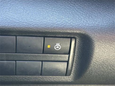 Used 2023 Nissan Kicks SR w/ SR Premium Package image 29