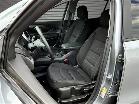 Used 2024 GMC Terrain SLE AWD/4WD image 20