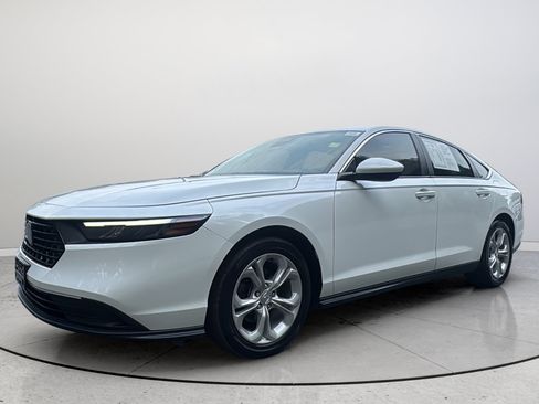 Used 2023 Honda Accord LX image 5