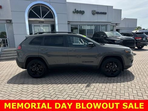 Used 2023 Jeep Cherokee Altitude Lux w/ Lux Elite Package AWD/4WD image 6