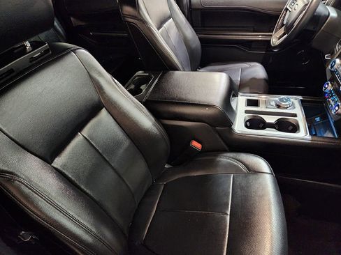 Used 2021 Ford Expedition Max XLT image 34