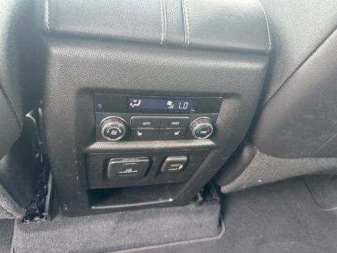 Used 2023 Chevrolet Traverse Premier w/ Redline Edition AWD/4WD image 16
