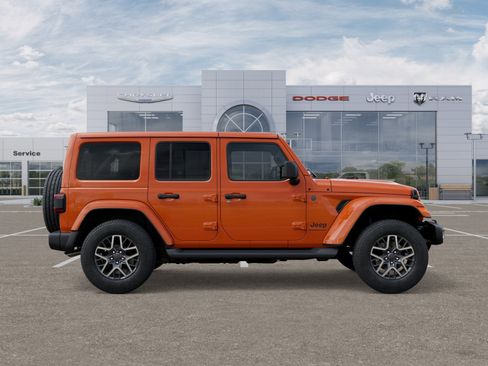 New 2025 Jeep Wrangler Unlimited Sahara w/ Safety Group image 32