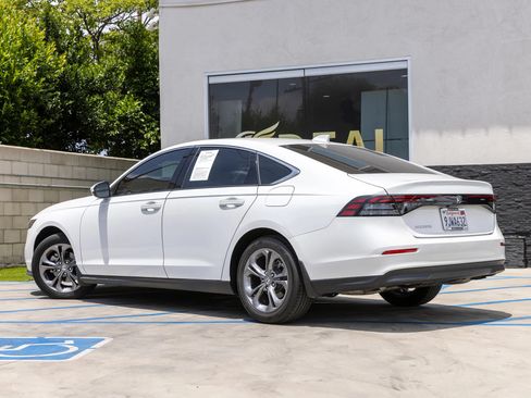 Used 2024 Honda Accord EX image 10
