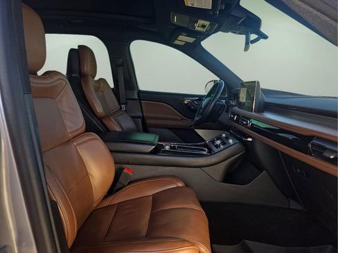 Used 2022 Lincoln Aviator Reserve w/ Equipment Group 201A image 13