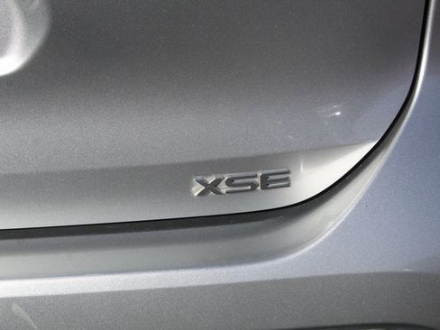 Used 2021 Toyota Highlander XSE image 5