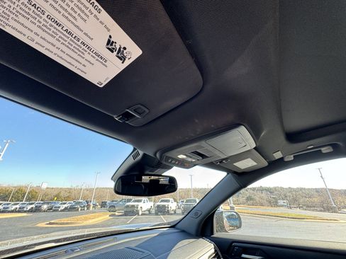 Used 2024 GMC Acadia Elevation w/ Luxury Package image 19