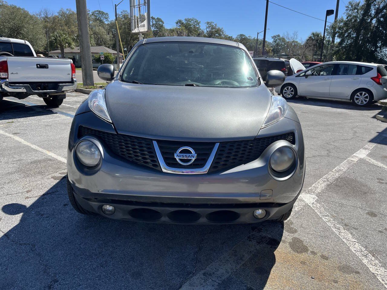 Used 2012 Nissan Juke SL FWD image 2