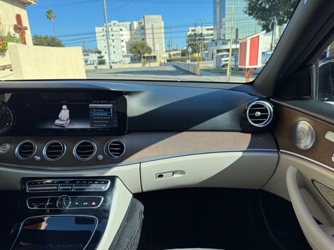 Used 2017 Mercedes-Benz E 300 image 13
