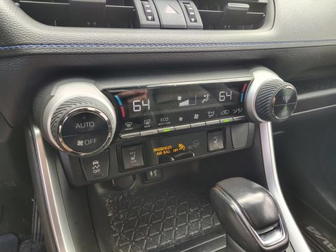 Used 2019 Toyota RAV4 XSE w/ Carpet Mat Package AWD/4WD image 16