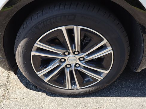 Used 2024 Cadillac Lyriq Luxury RWD image 19