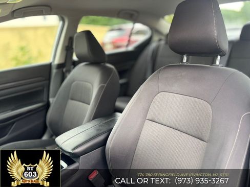 Used 2024 Nissan Altima 2.5 SV FWD image 16