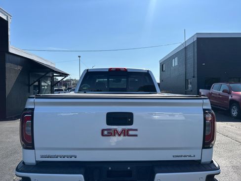 Used 2018 GMC Sierra 1500 Denali w/ Denali Ultimate Package AWD/4WD image 25
