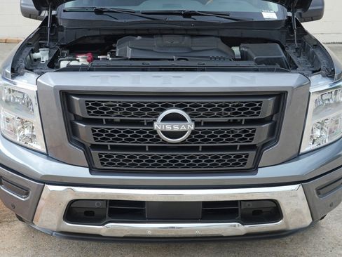Used 2023 Nissan Titan SV w/ SV Convenience Package RWD image 7
