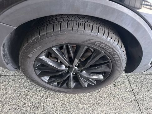 Used 2022 Kia Telluride SX FWD image 3