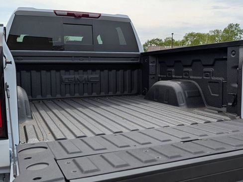 New 2026 GMC Sierra 1500 Denali w/ Denali Reserve Package AWD/4WD image 32