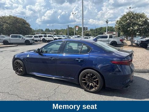 Used 2017 Alfa Romeo Giulia Quadrifoglio RWD image 10