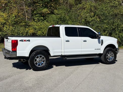 Used 2022 Ford F350 Lariat w/ Lariat Ultimate Package image 3