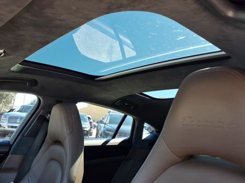 Used 2017 Porsche Panamera Turbo image 7